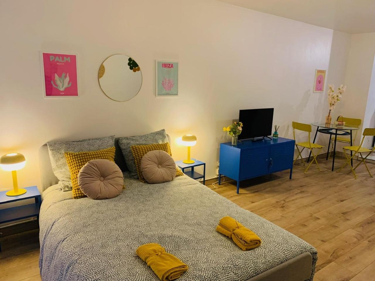 Cocooning Modern Design Studio Avesnes-sur-Helpe Bagian luar foto