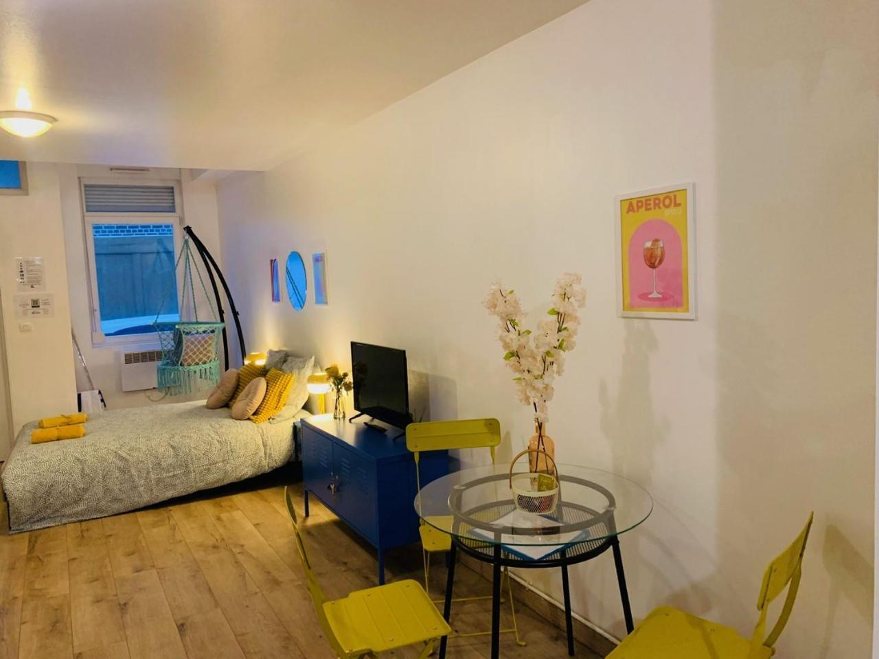 Cocooning Modern Design Studio Avesnes-sur-Helpe Bagian luar foto
